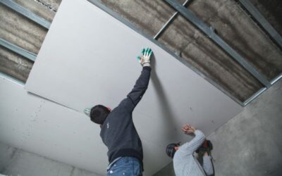 Placa de Gesso para Teto: Quais os tipos, onde aplicar e como garantir durabilidade na instalação?