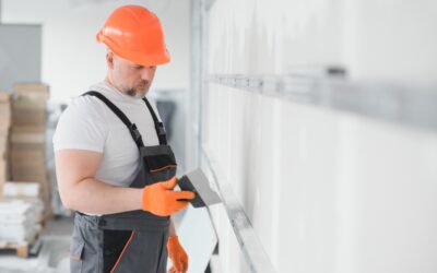 Parede de Drywall Aguenta Peso? Entenda os limites e como fixar objetos com segurança